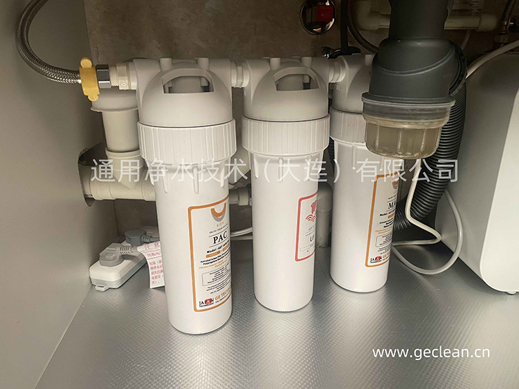 三聯(lián)凈水器_01.jpg 三聯(lián)凈水器_01.jpg